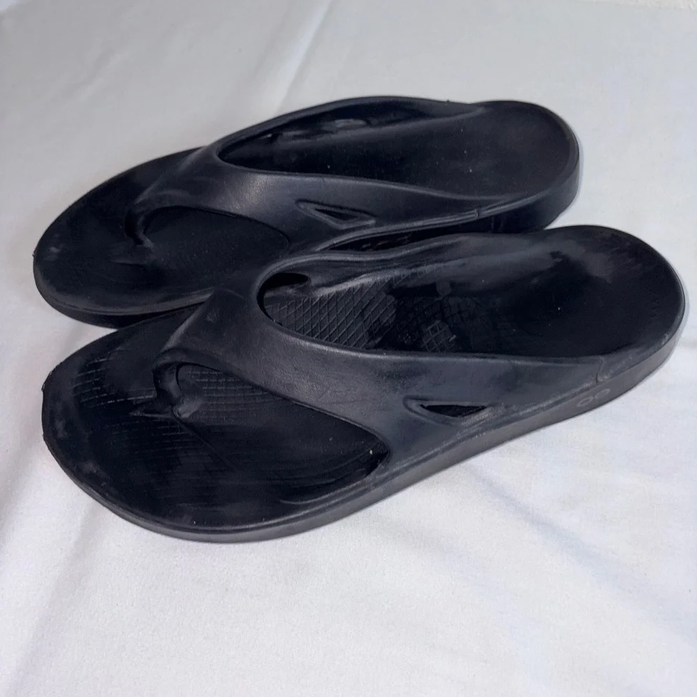 OOFOS OOriginal Recovery Sandals Mens Black Good Arch Support Thong Flip Flops
